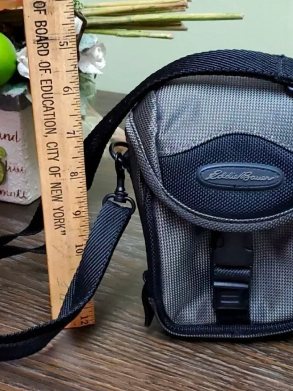 Excellent Eddie Bauer camera bag grey black removable strap has belt loop